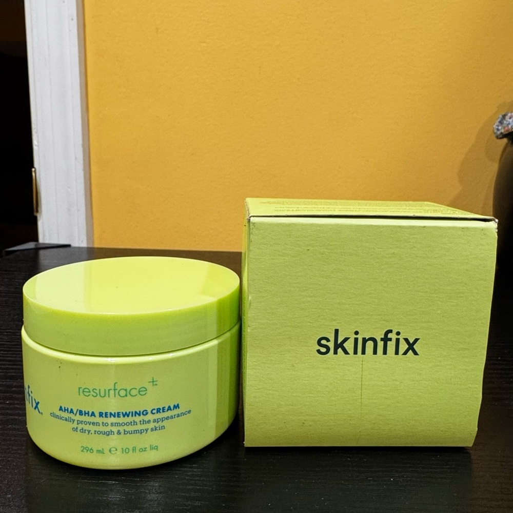 Skinfix Resurface+ AHA/BHA Renewing Body Cream Brand new in box - 10 oz